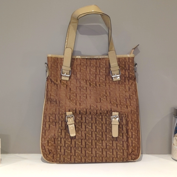 Fergi  Italian brand purse - Picture 1 of 5